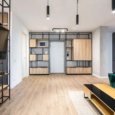 Greenwich I Double Studio With Private Parking